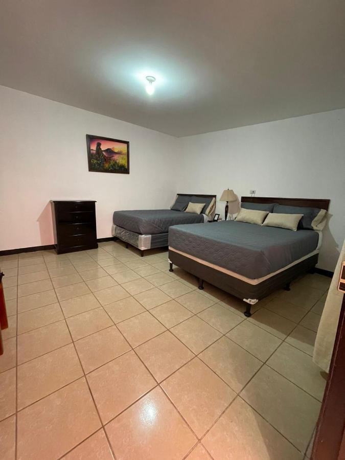 Judys Home - Bed And Breakfast Retalhuleu Exterior foto